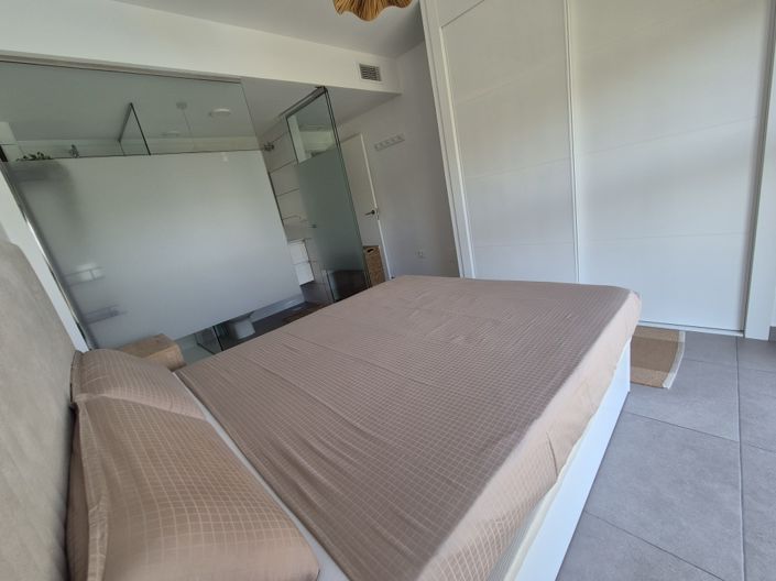 Image No.9-2 Bed Apartment for sale