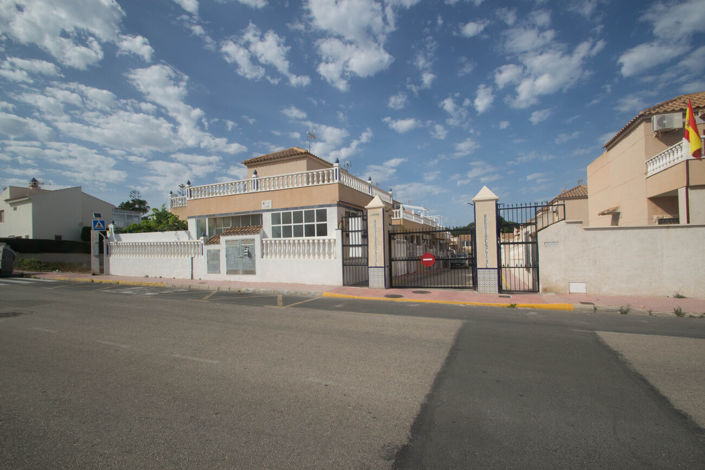 Image No.45-3 Bed Duplex for sale