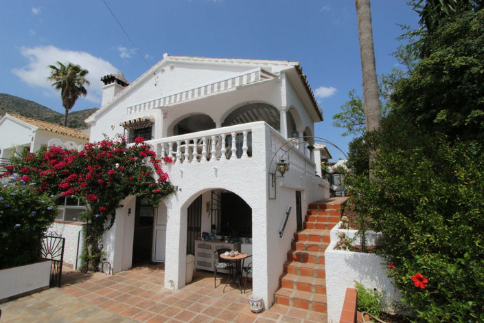 Image No.1-4 Bed Villa for sale