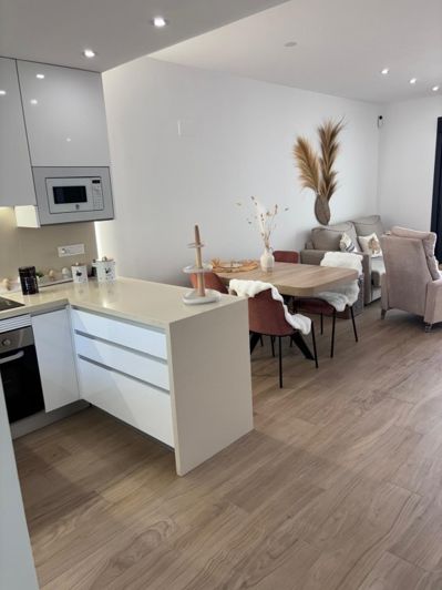 Image No.8-2 Bed Apartment for sale