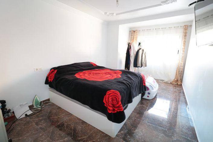 Image No.6-4 Bed Apartment for sale