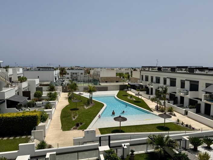 Image No.1-3 Bed Apartment for sale