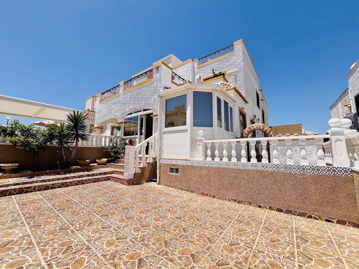 Image No.1-3 Bed Townhouse for sale
