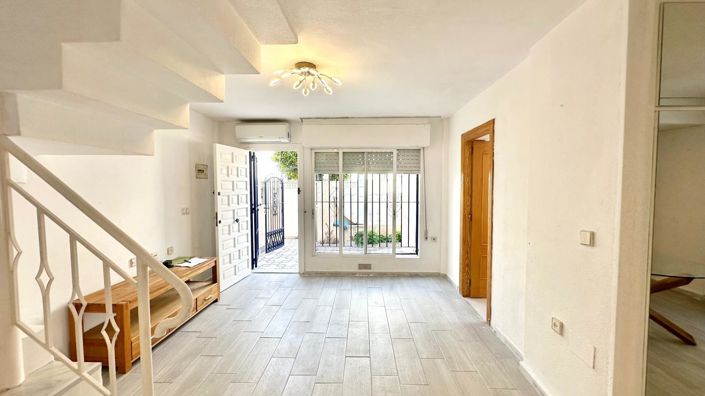 Image No.8-3 Bed Townhouse for sale