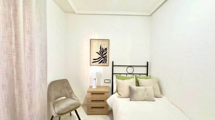 Image No.19-2 Bed Apartment for sale