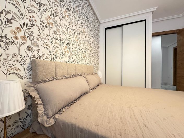 Image No.18-4 Bed Apartment for sale