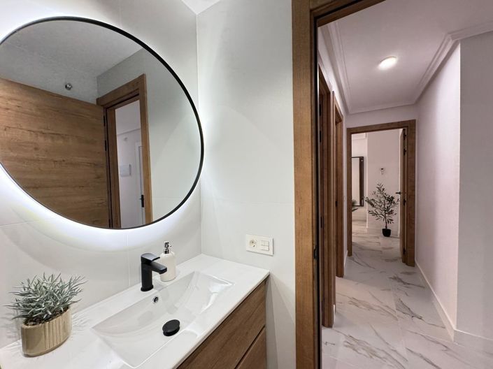 Image No.23-4 Bed Apartment for sale