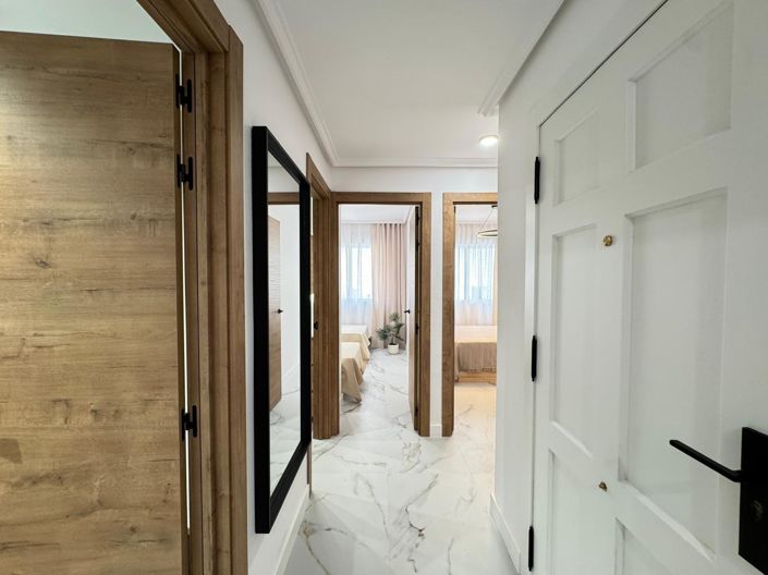 Image No.3-4 Bed Apartment for sale