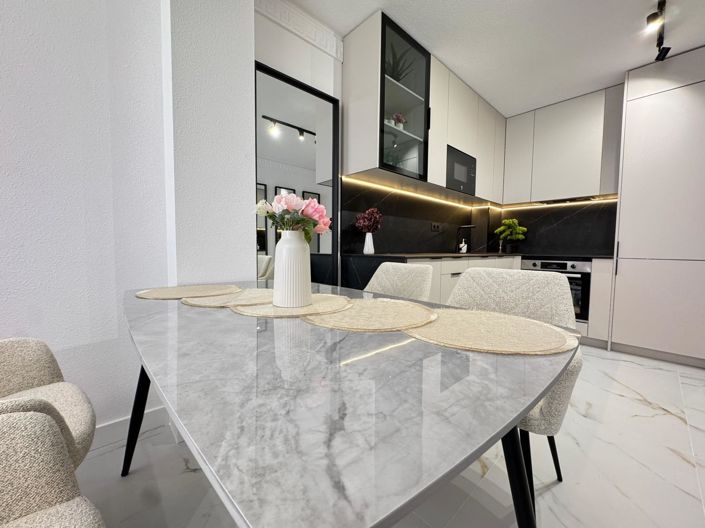 Image No.49-4 Bed Apartment for sale