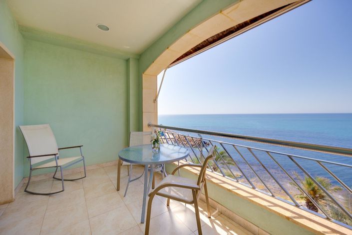 Image No.18-3 Bed Apartment for sale