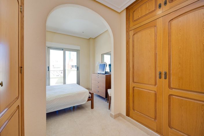 Image No.31-3 Bed Apartment for sale