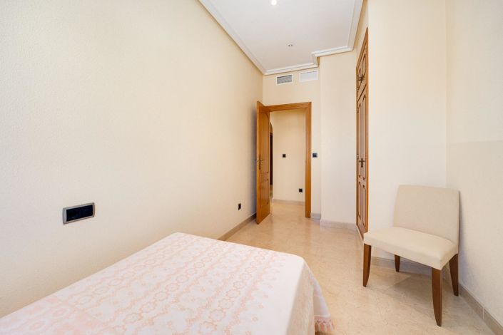 Image No.41-3 Bed Apartment for sale