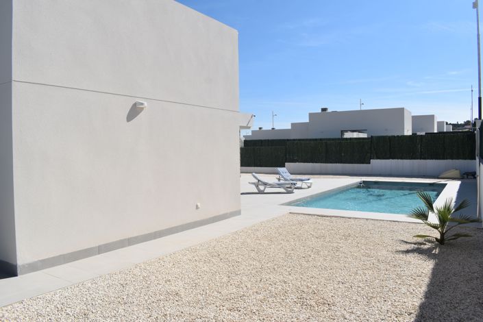 Image No.35-3 Bed Villa for sale