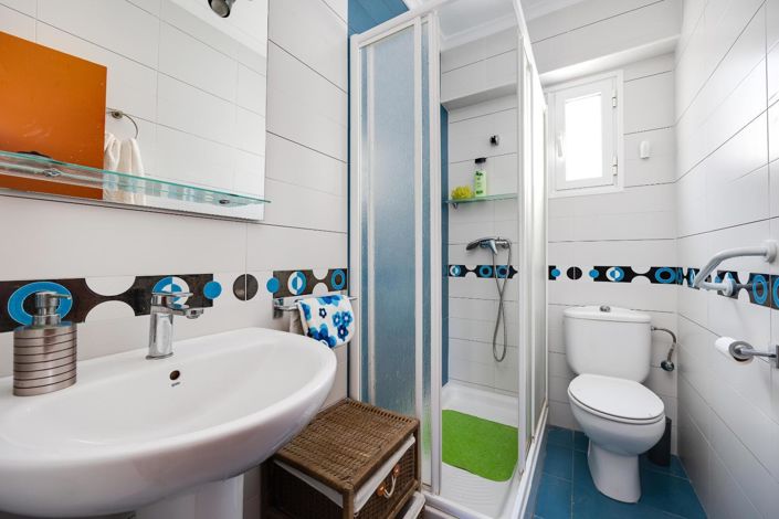 Image No.25-2 Bed Property for sale