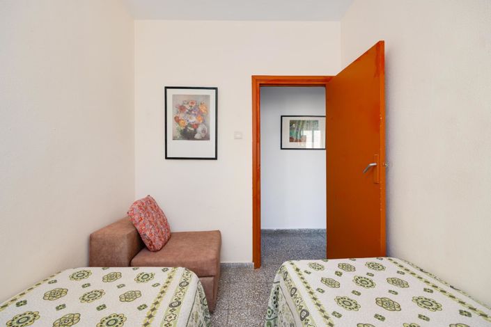 Image No.28-2 Bed Property for sale