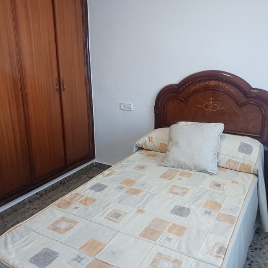 Image No.21-6 Bed Townhouse for sale