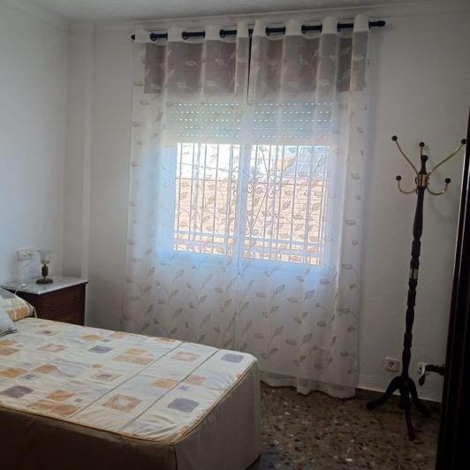 Image No.23-6 Bed Townhouse for sale