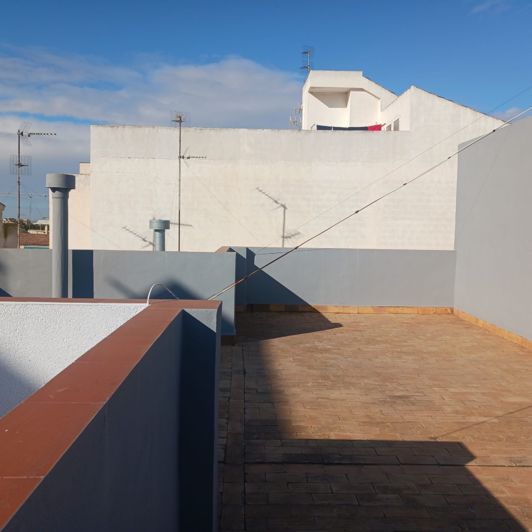 Image No.32-6 Bed Townhouse for sale