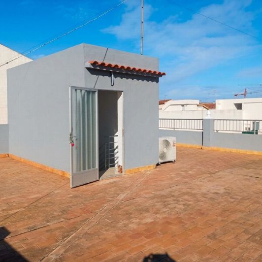 Image No.34-6 Bed Townhouse for sale