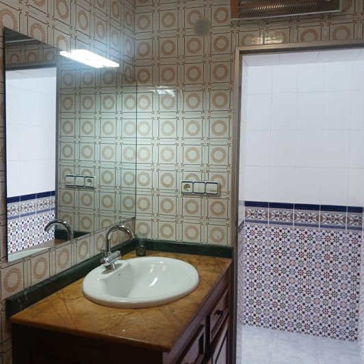 Image No.36-6 Bed Townhouse for sale