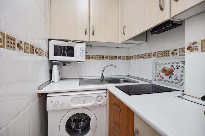 Image No.11-2 Bed Property for sale