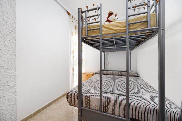 Image No.16-2 Bed Property for sale