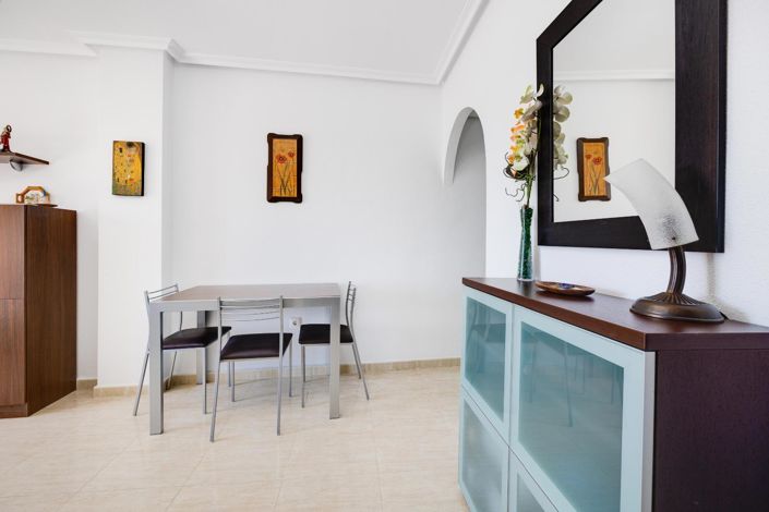 Image No.9-2 Bed Property for sale