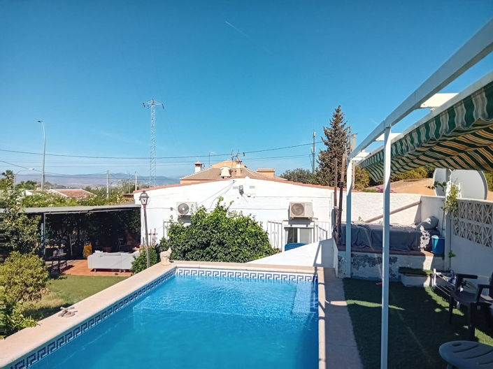 Image No.1-Villa de 4 chambres à vendre à Alhaurín de la Torre