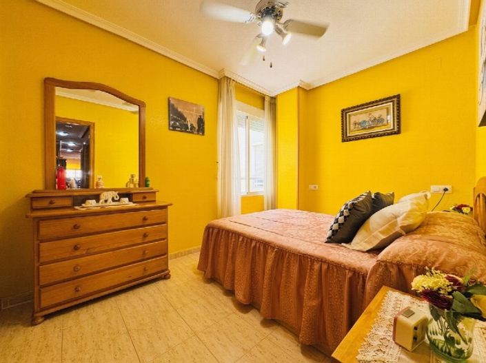 Image No.3-Appartement de 2 chambres à vendre à Torrevieja