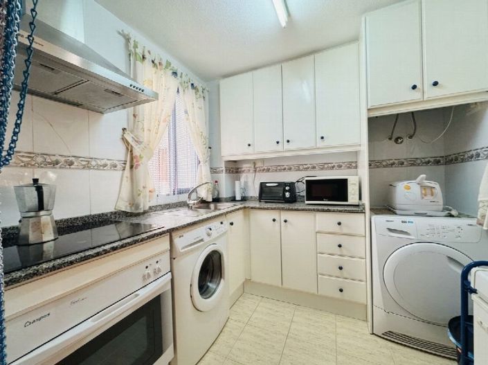 Image No.4-Appartement de 2 chambres à vendre à Torrevieja