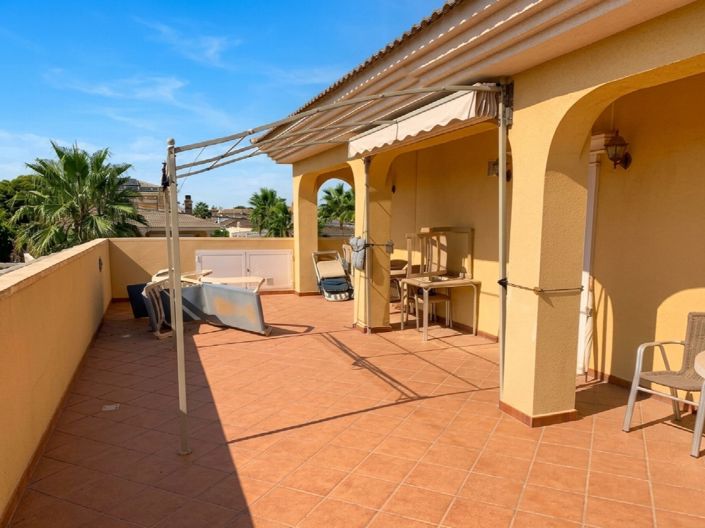 Image No.8-6 Bed Villa for sale