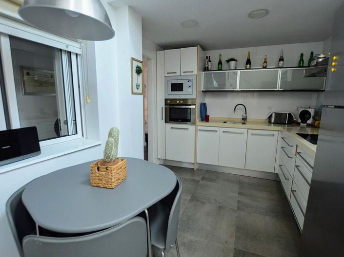 Image No.10-3 Bed House for sale