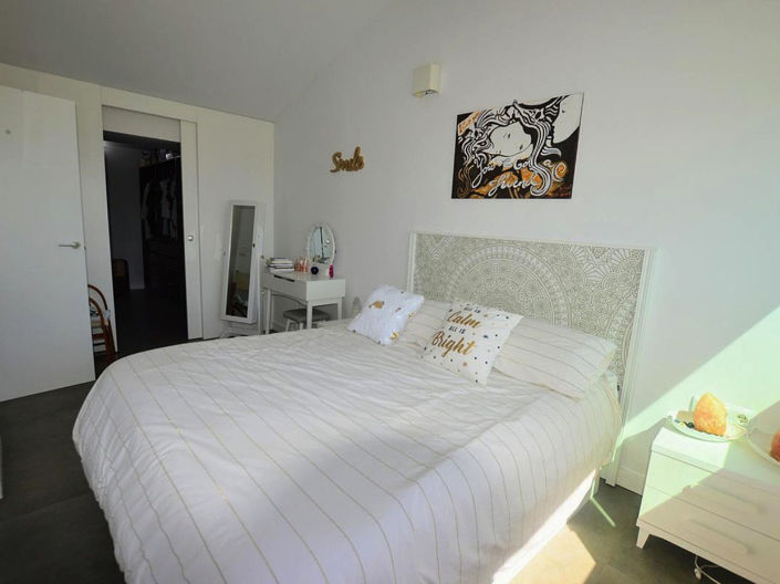 Image No.13-3 Bed House for sale