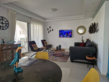 10-bb915d1cb19341576dcdc994b81ab9c5