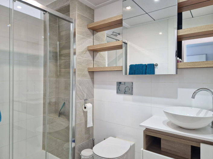 Image No.20-2 Bed Apartment for sale