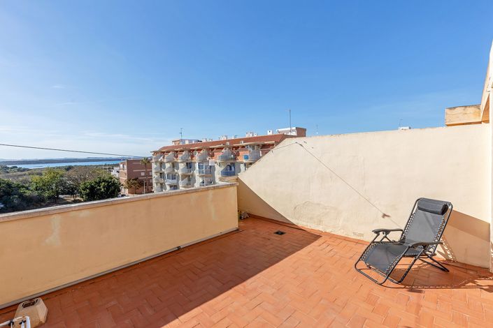 Image No.1-3 Bed Penthouse for sale