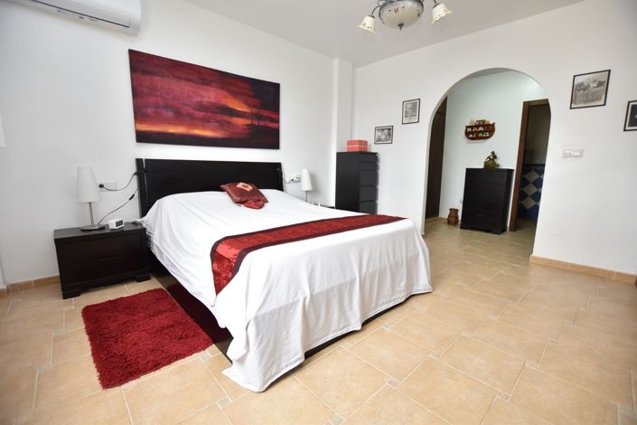 Image No.3-3 Bed Villa for sale