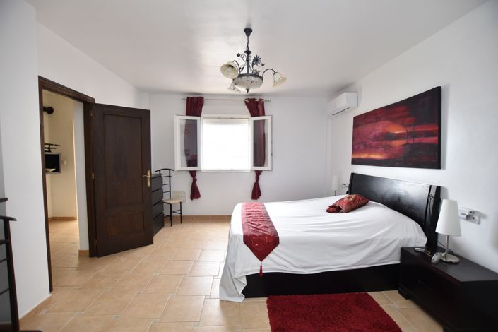 Image No.31-3 Bed Villa for sale