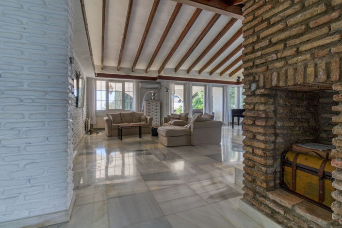 Image No.25-6 Bed Villa for sale