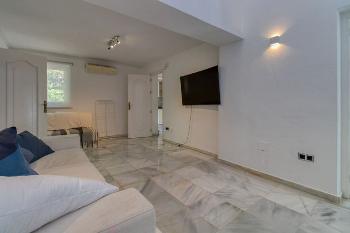 Image No.32-6 Bed Villa for sale