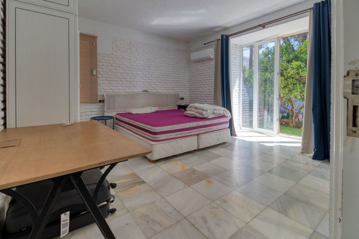 Image No.41-6 Bed Villa for sale