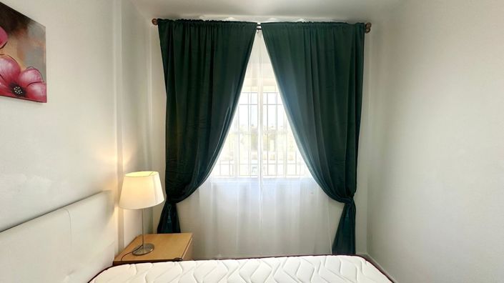 Image No.50-2 Bed Apartment for sale