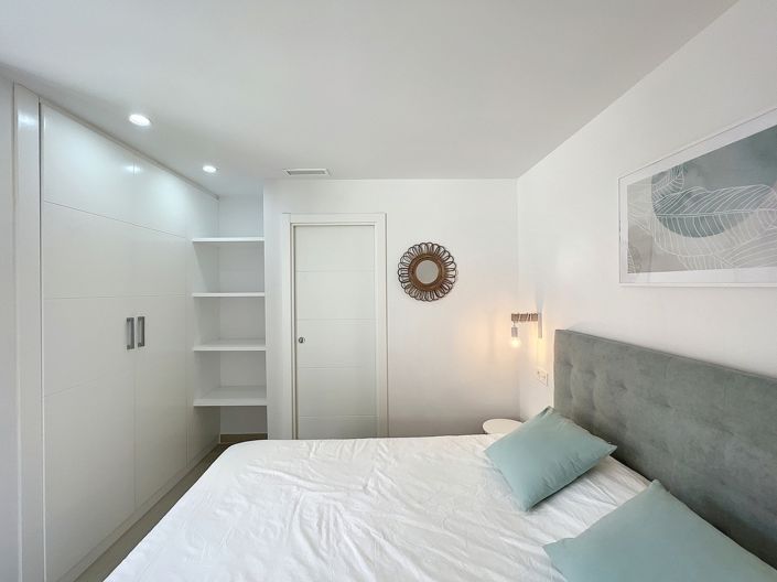 Image No.10-3 Bed Property for sale