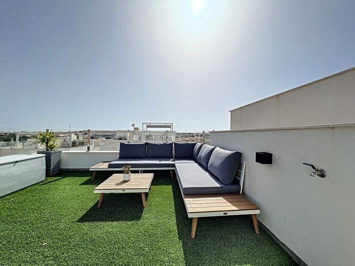 Image No.3-3 Bed Property for sale