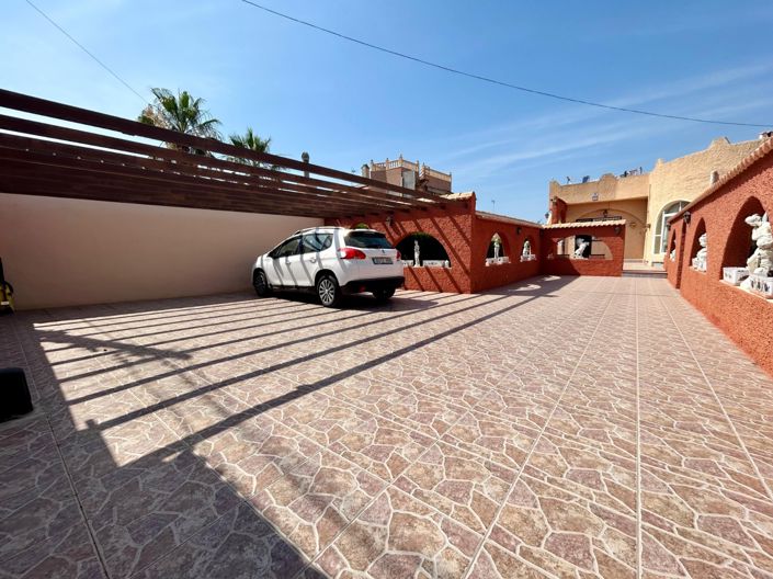 Image No.4-3 Bed Villa for sale