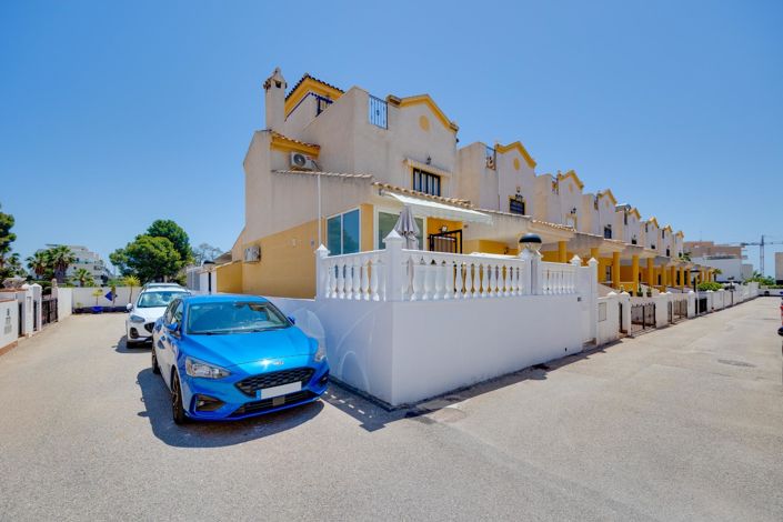 Image No.1-3 Bed Townhouse for sale