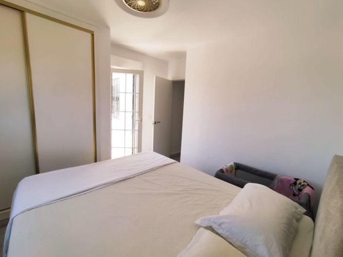 Image No.16-2 Bed Property for sale