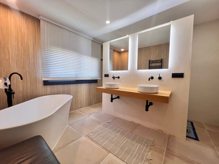 Image No.17-3 Bed Villa for sale