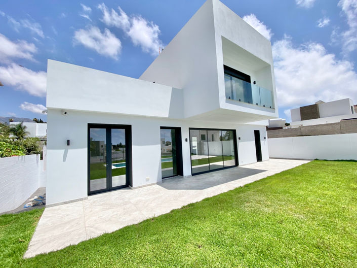 Image No.15-2 Bed Villa for sale