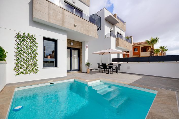 Image No.1-3 Bed Villa for sale